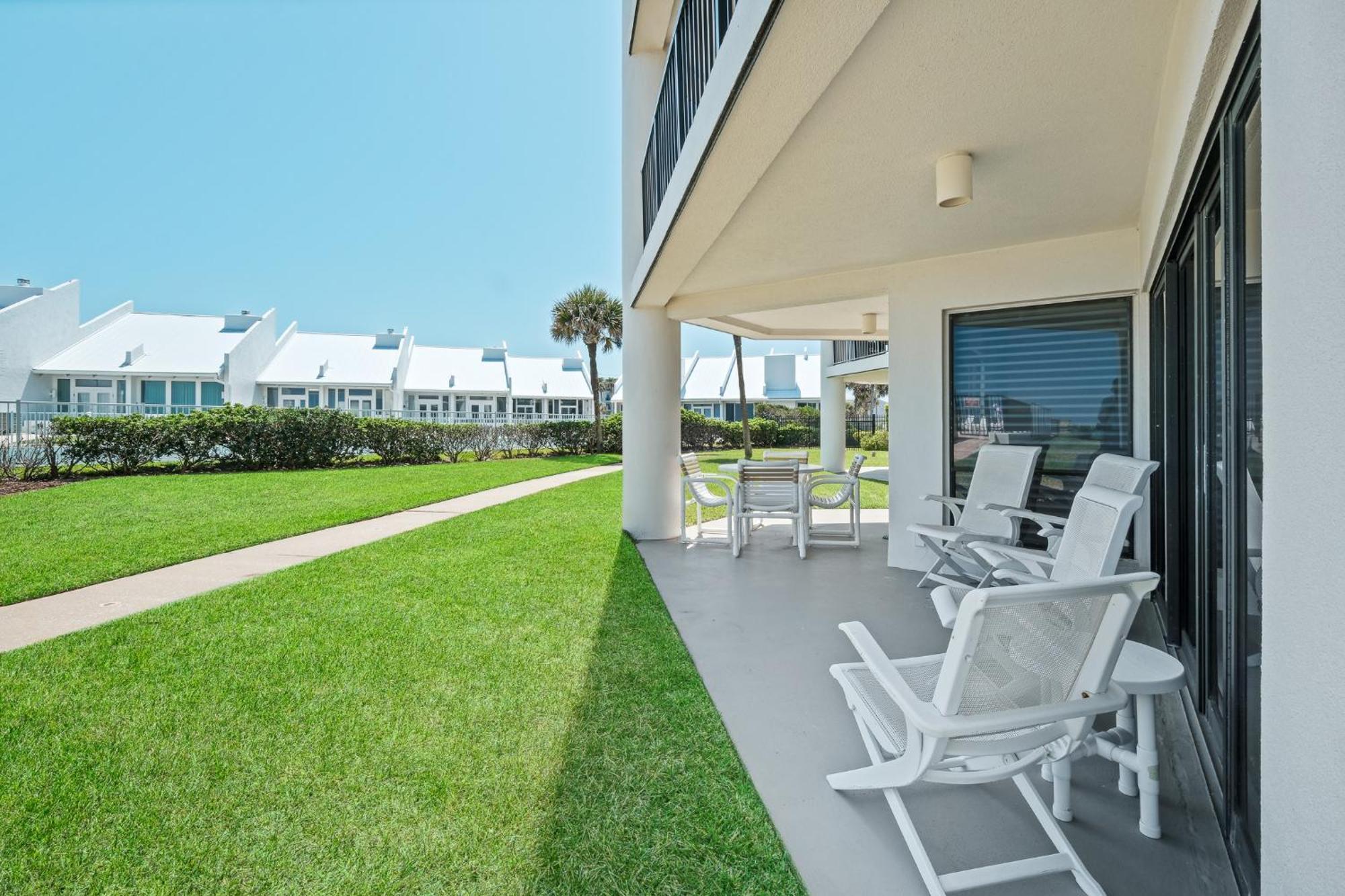 Ground Floor Beachfront With Steps To The And Pool & Access * New Smyrna Beach