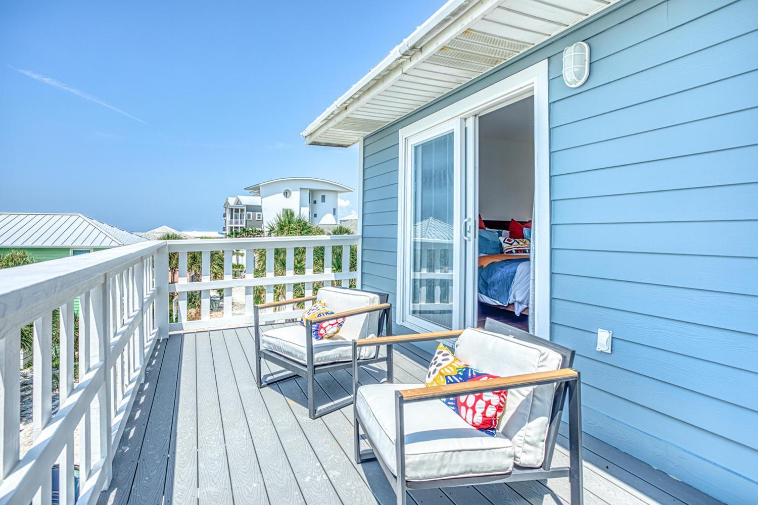 Gulf Views! Only 30 Seconds To The Modern Amenities Meets Vintage Charm *