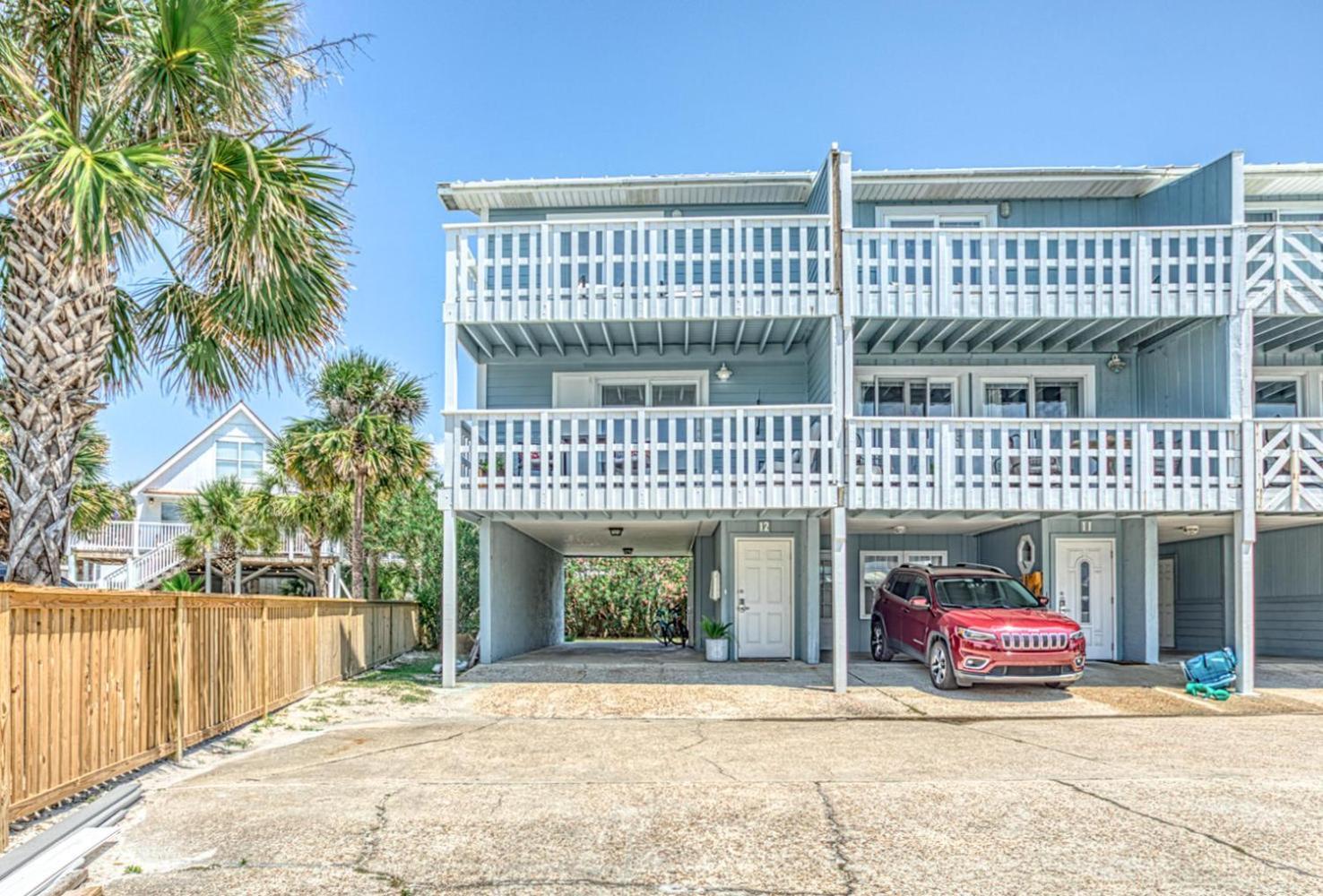 Gulf Views! Only 30 Seconds To The Modern Amenities Meets Vintage Charm *