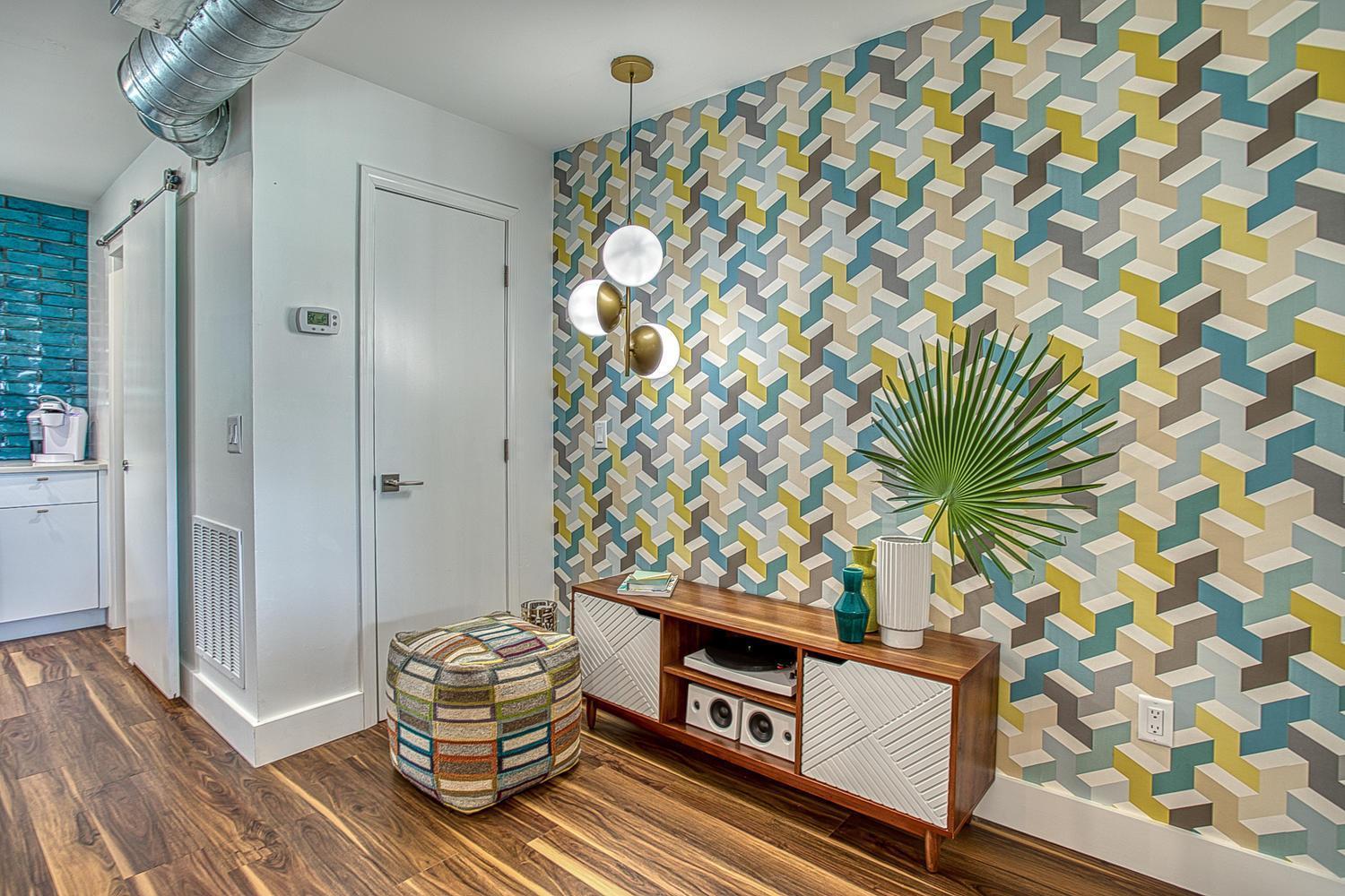 Gulf Views! Only 30 Seconds To The Modern Amenities Meets Vintage Charm *