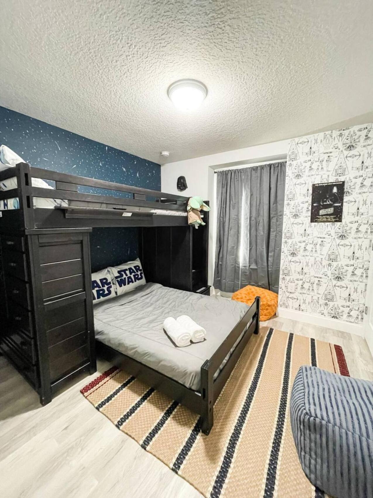 Holiday home Right Next Door To At Windsor At Westside!
