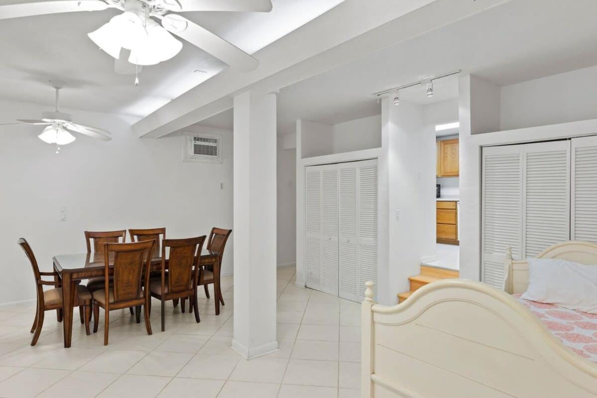 A Saba Wind North- Oceanfront Estate With Pool On Captiva Island