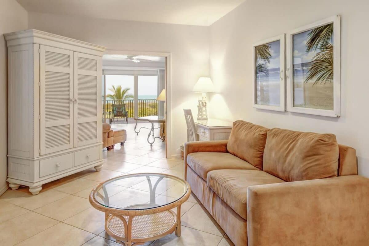 A Saba Wind North- Oceanfront Estate With Pool On * Captiva Island