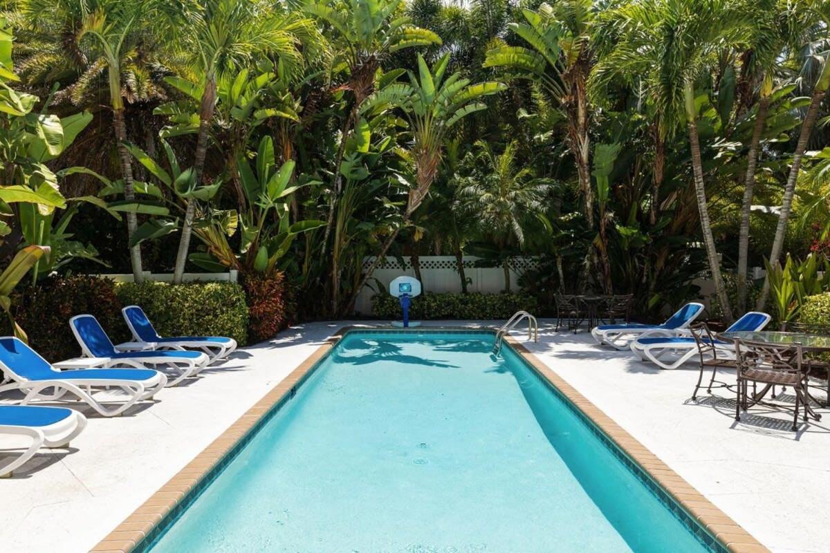 Holiday home A Saba Wind North- Oceanfront Estate With Pool On Captiva Island