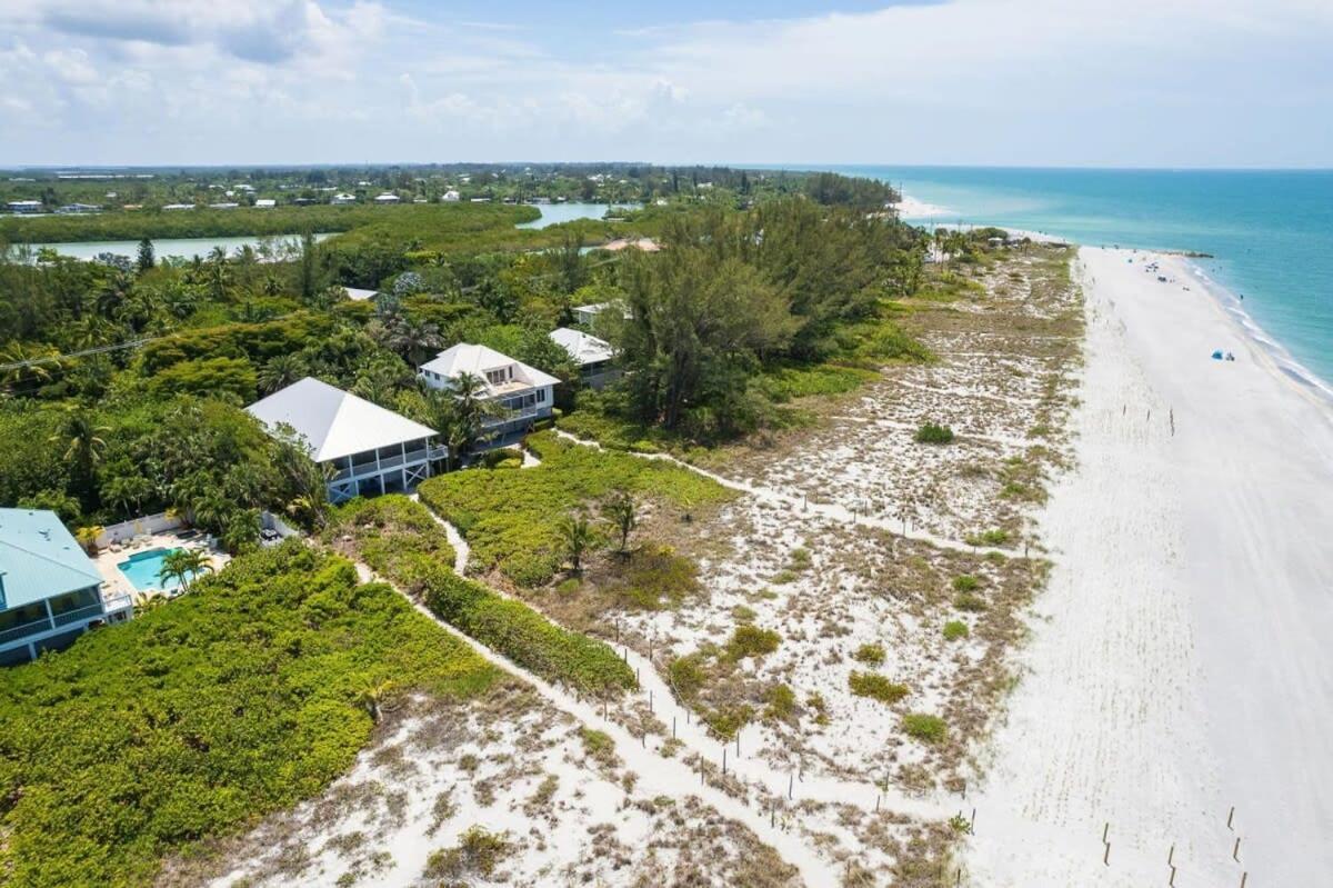 Holiday home A Saba Wind North- Oceanfront Estate With Pool On