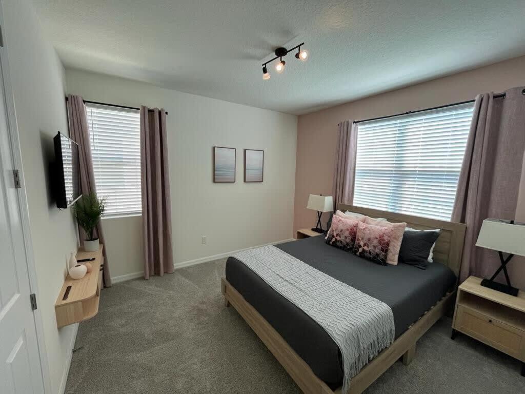 Awesome 9br Near Pool Free Bbq