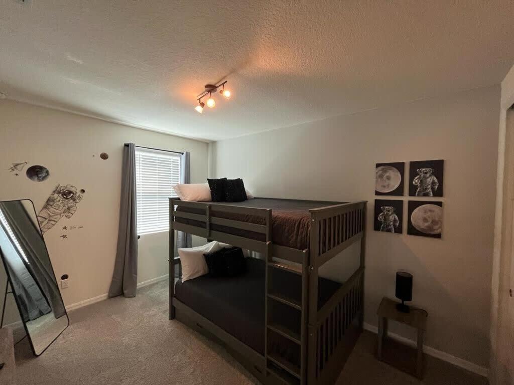 Awesome 9br Near Pool Free Bbq * Kissimmee
