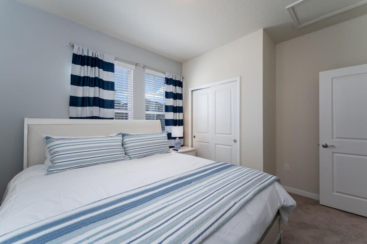 Holiday home Wonderful New 8br W Pool Arcades Movie Theater *