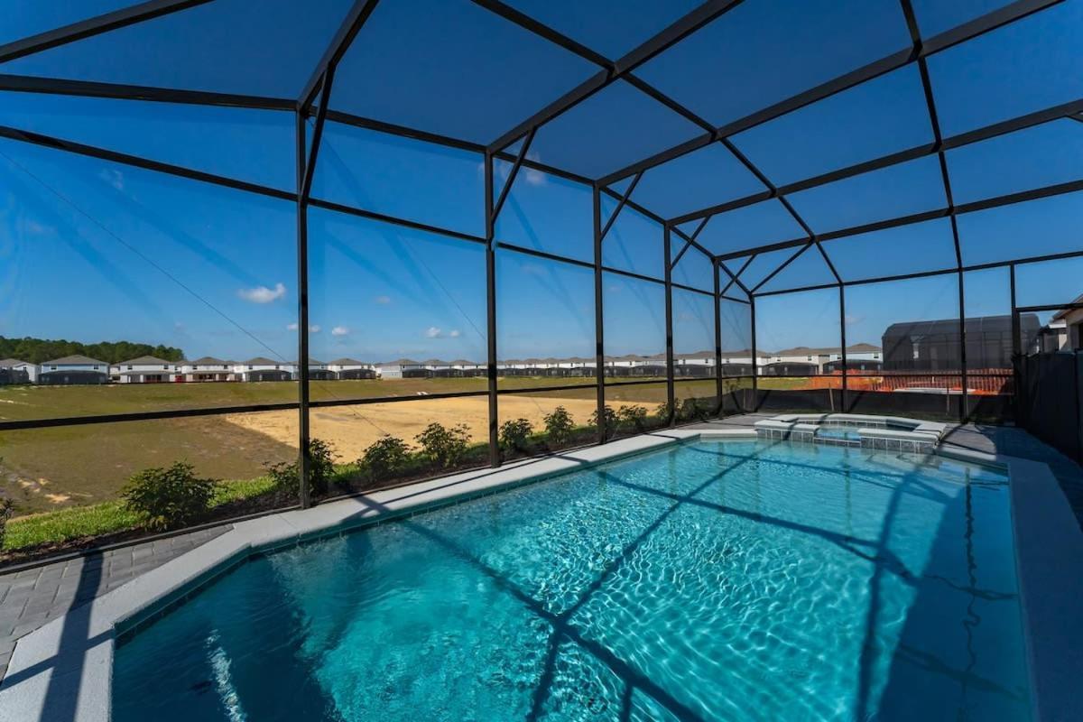 Wonderful New 8br W Pool Arcades Movie Theater * Davenport