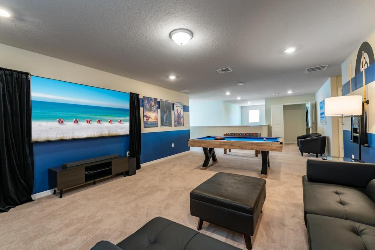 Wonderful New 8br W Pool Arcades Movie Theater Holiday home Davenport