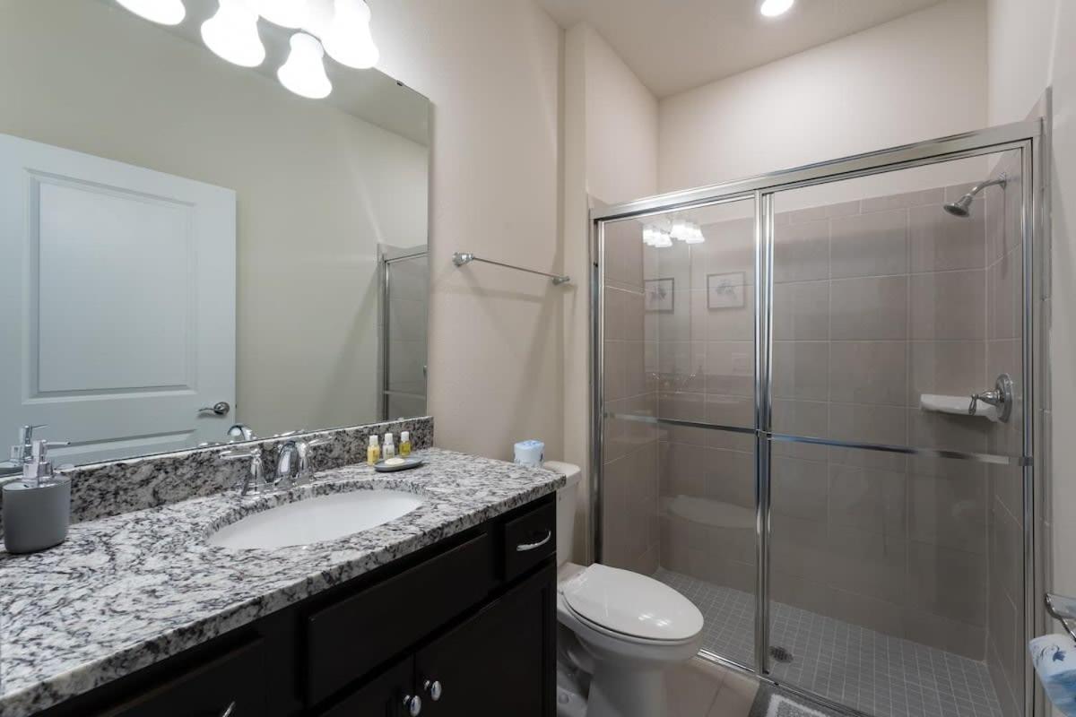 Wonderful New 8br W Pool Arcades Movie Theater * Davenport