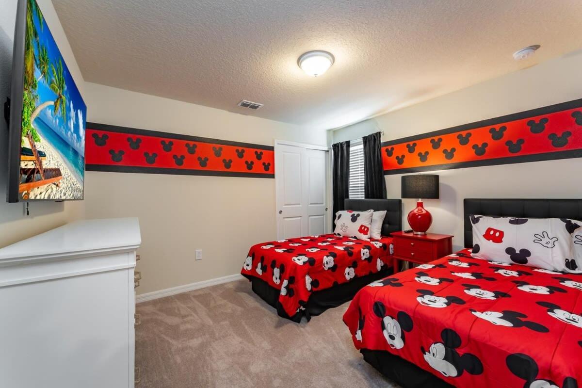 Wonderful New 8br W Pool Arcades Movie Theater Holiday home