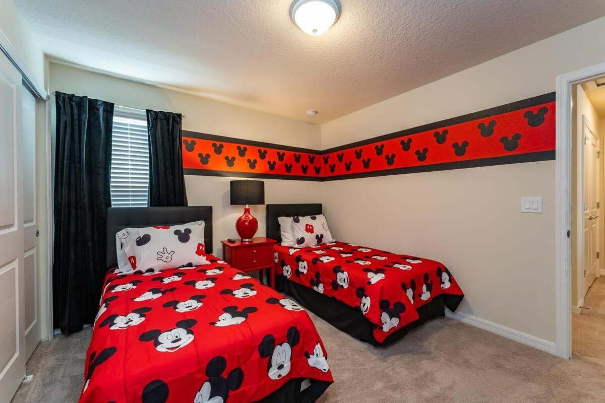 Wonderful New 8br W Pool Arcades Movie Theater *
