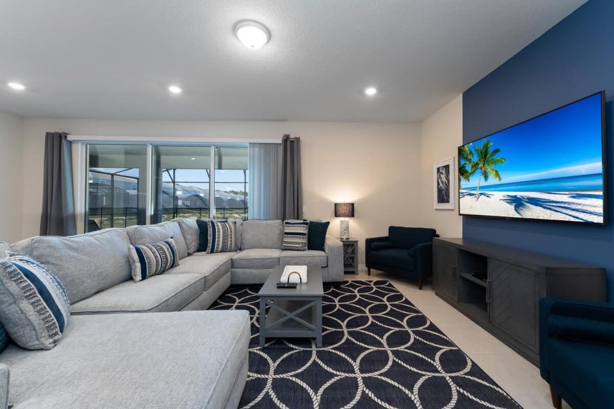 Holiday home Wonderful New 8br W Pool Arcades Movie Theater