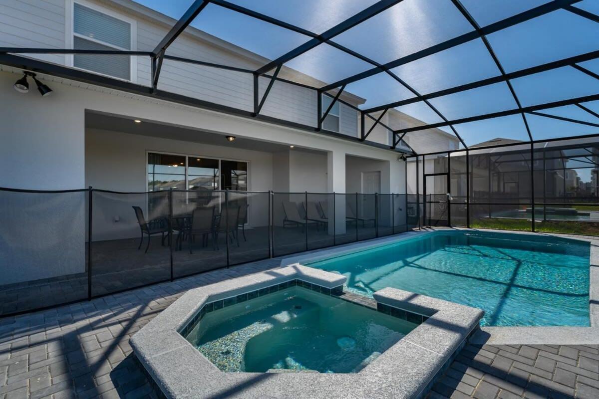 Wonderful New 8br W Pool Arcades Movie Theater Holiday home
