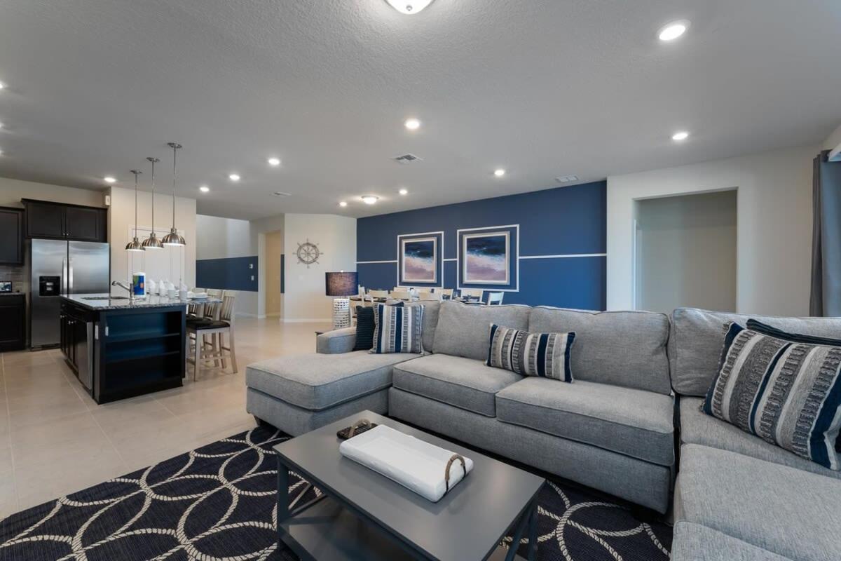 Holiday home Wonderful New 8br W Pool Arcades Movie Theater