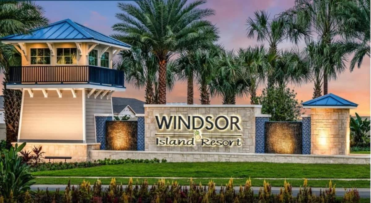 Wonderful New 8br W Pool Arcades Movie Theater Holiday home