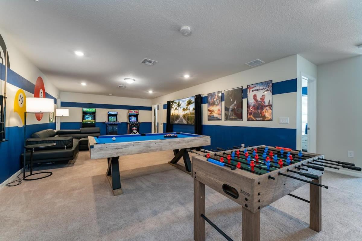 Wonderful New 8br W Pool Arcades Movie Theater Holiday home *