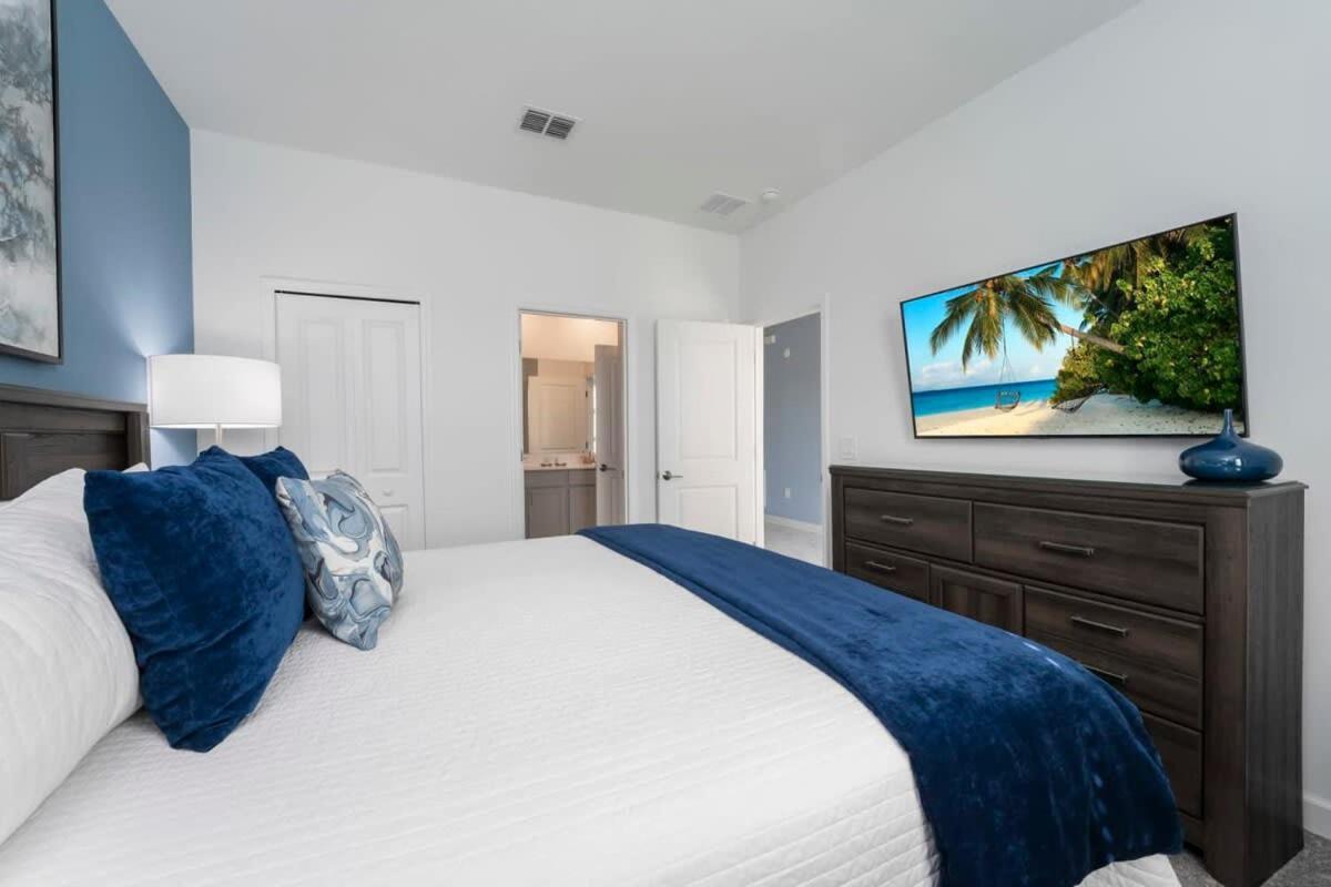 Great 8 Bedroom W Games Theater Pool By Villa