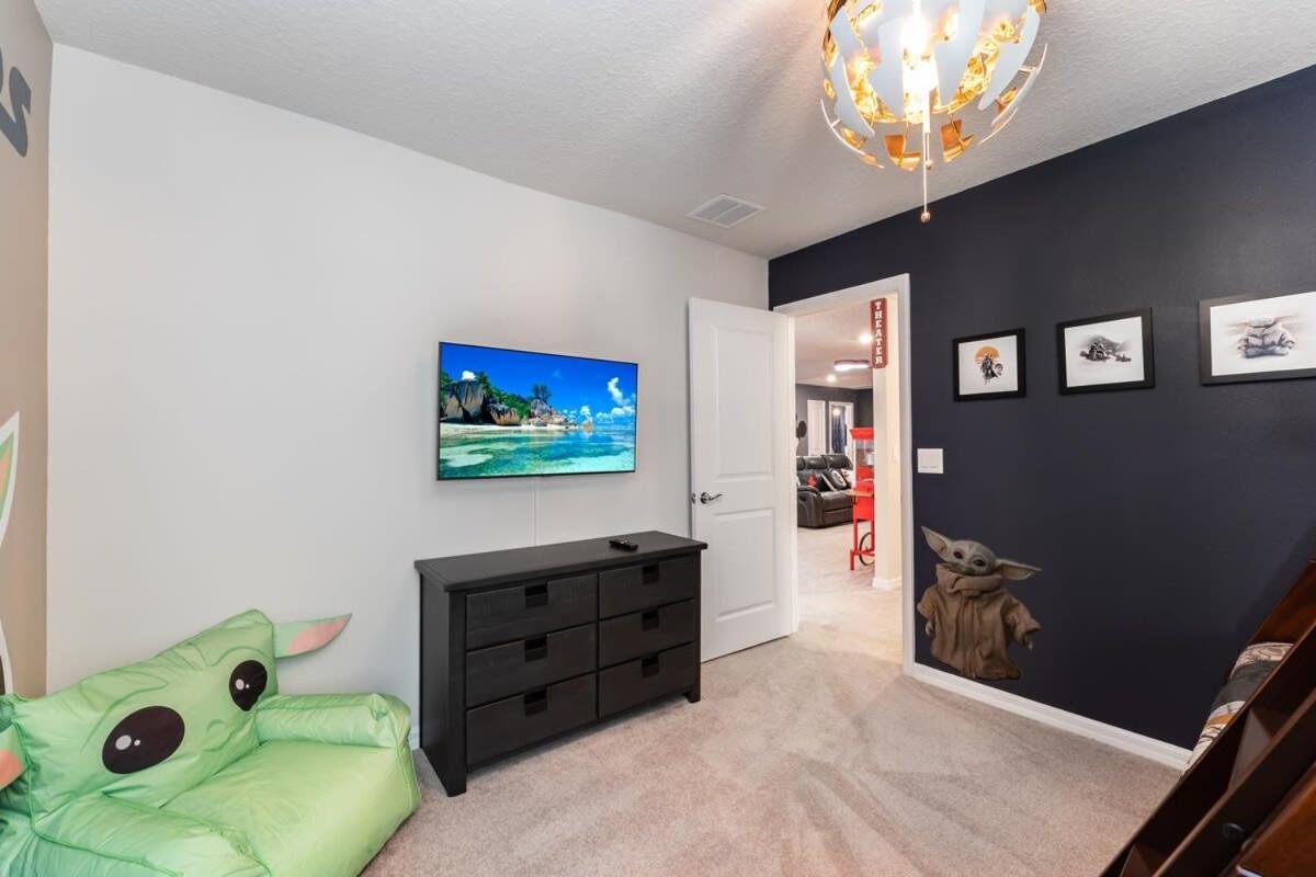 Holiday home Beautiful New 8br W Theme Pool Game Davenport