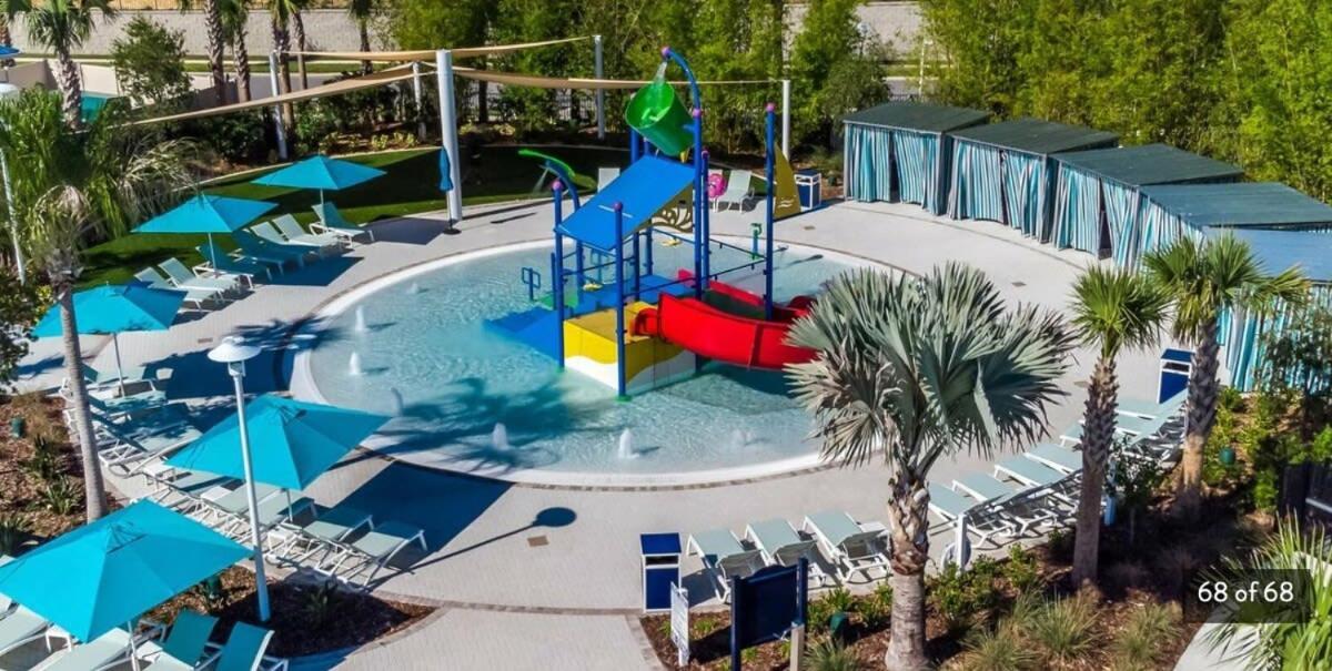 Beautiful New 8br W Theme Pool Game Holiday home Davenport