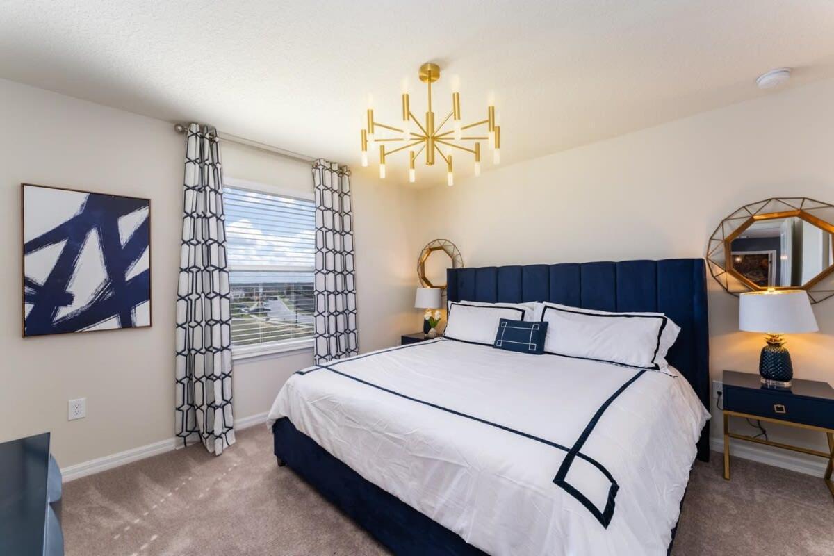 Beautiful New 8br W Theme Pool Game Holiday home