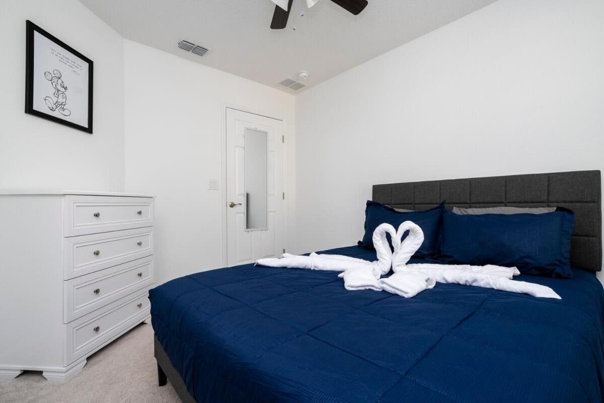 Holiday home Splendid 4 Bedroom W Pool Close To 132