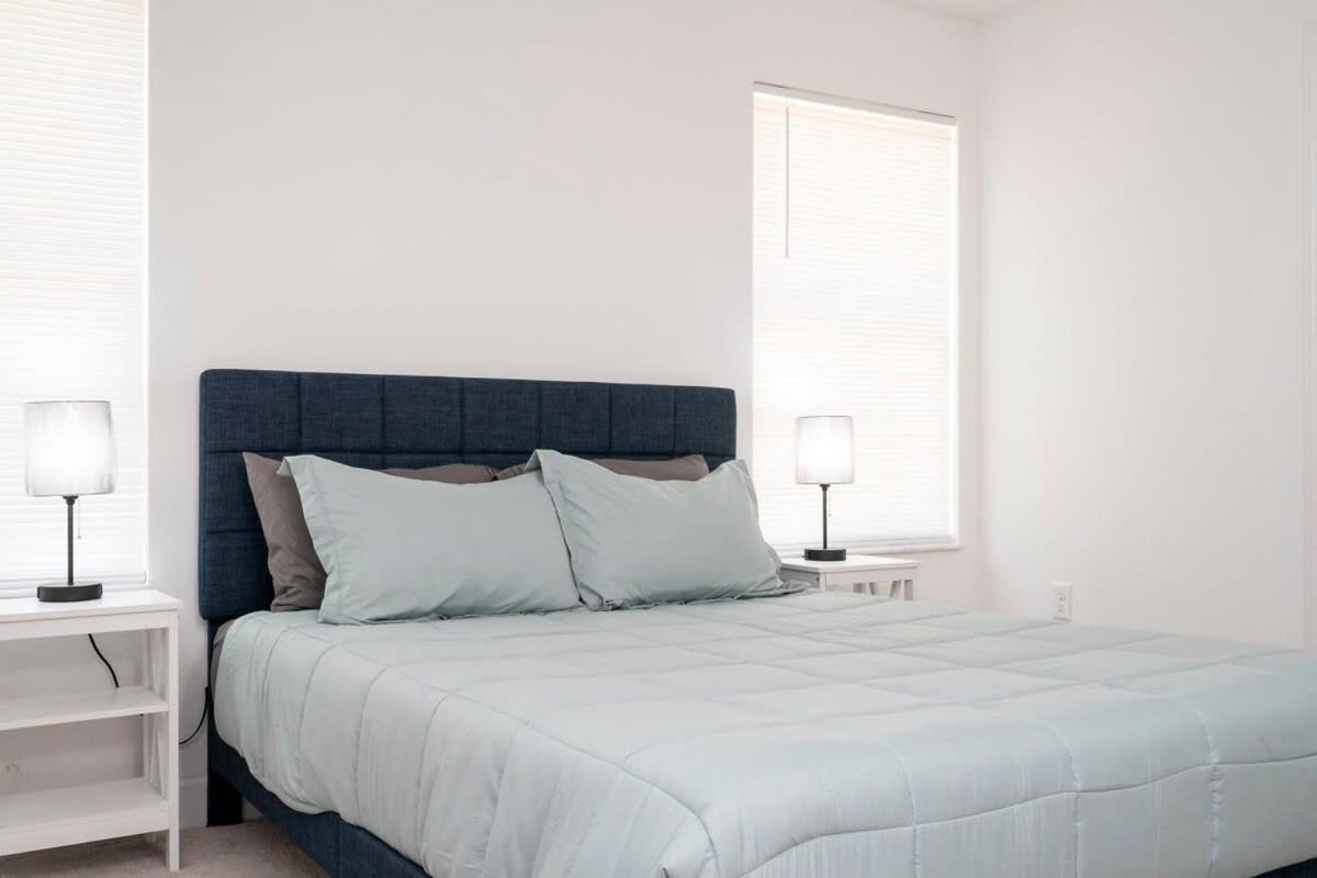 Splendid 4 Bedroom W Pool Close To 132 *
