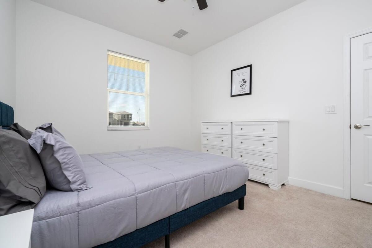 Splendid 4 Bedroom W Pool Close To 132 *