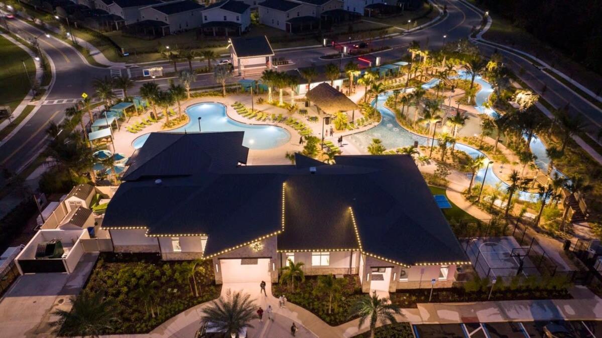 Holiday home Gorgeous 4 Bedroom W Screened Pool Close To 2653 Kissimmee