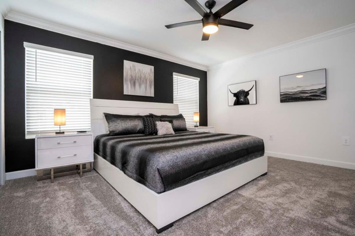 Gorgeous 4 Bedroom W Screened Pool Close To 2653