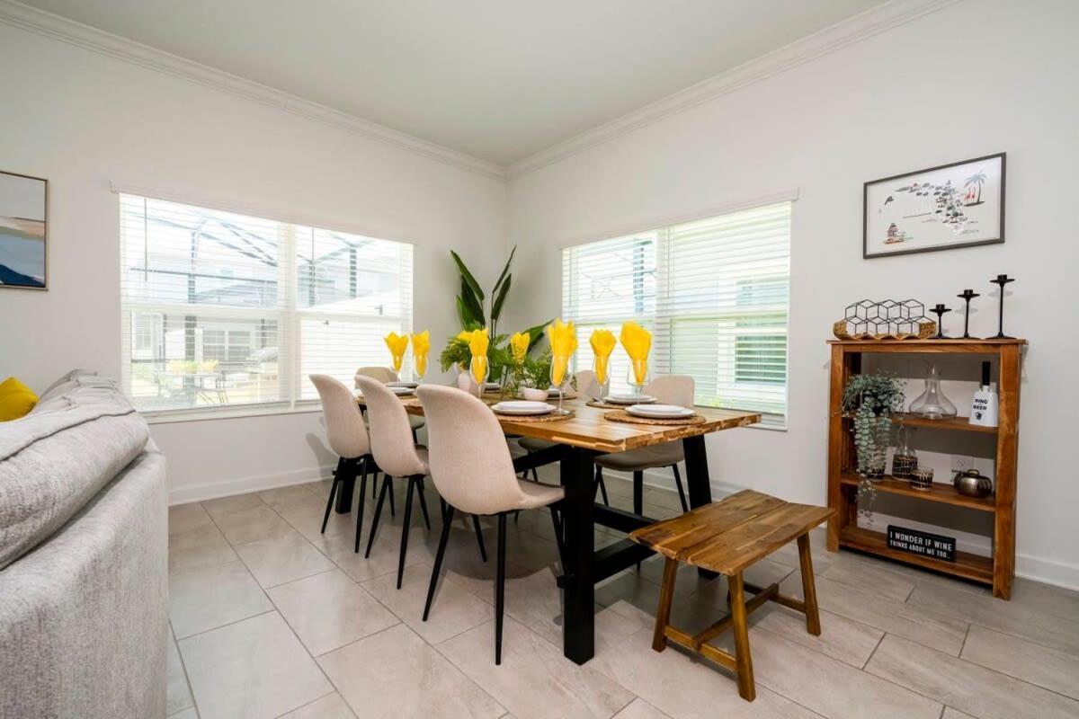 Splendid 5bd Close To At Storey 4251 Kissimmee