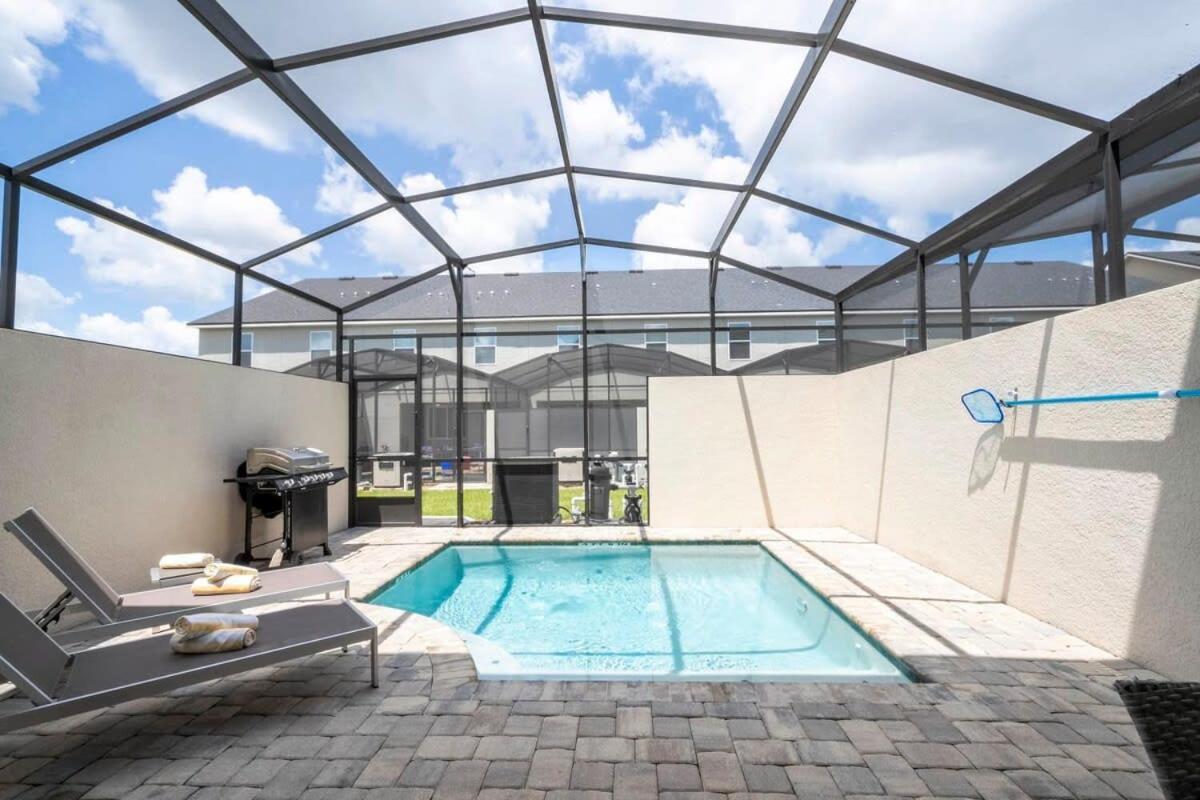 Splendid 5bd W Pool At Solara 2154 Holiday home
