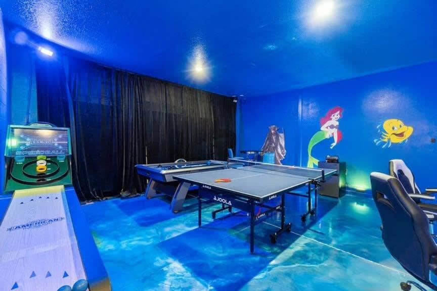 Under The Sea By W Pool Game * Davenport