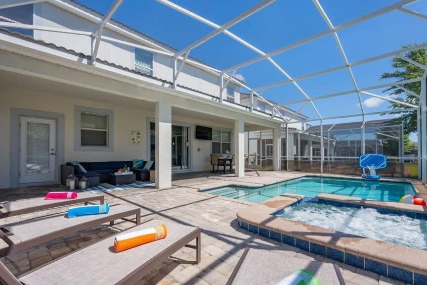 Villa Under The Sea By W Pool Game *