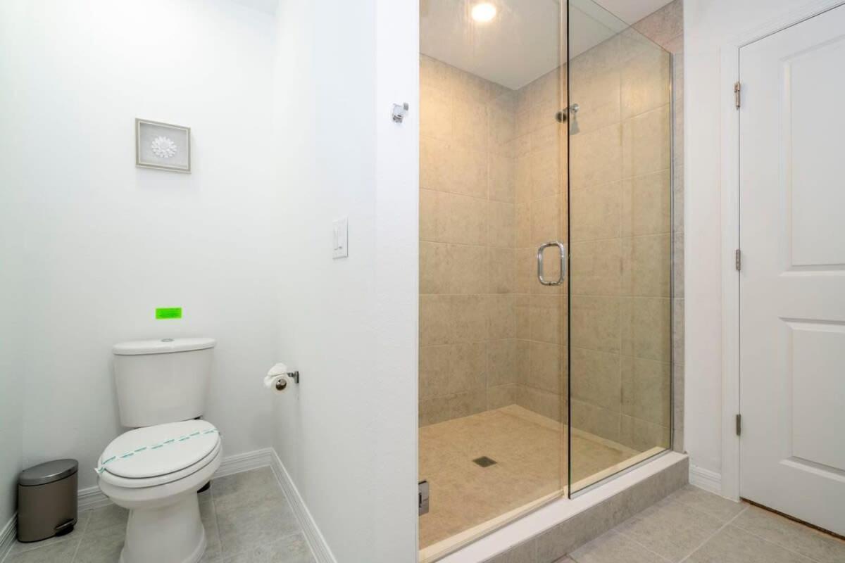 Charming 3bd Close To At Enclave 1021 Davenport