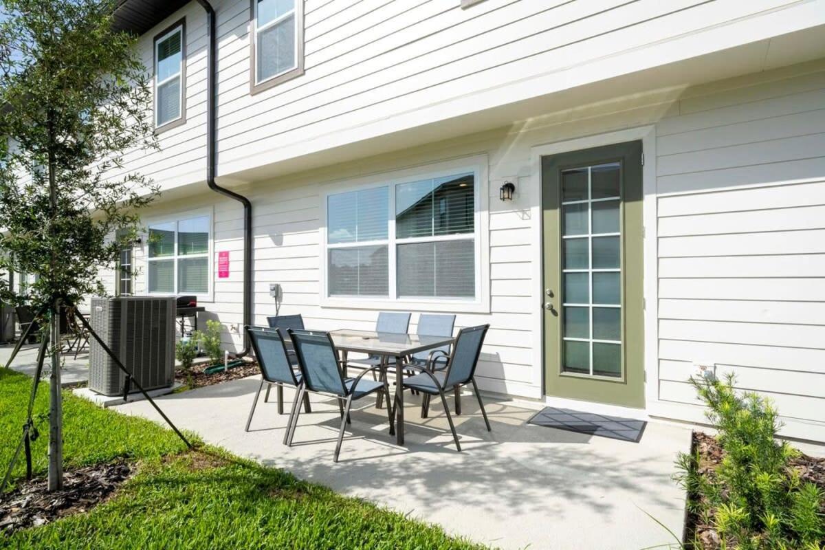 Holiday home Charming 3bd Close To At Enclave 1021 Davenport