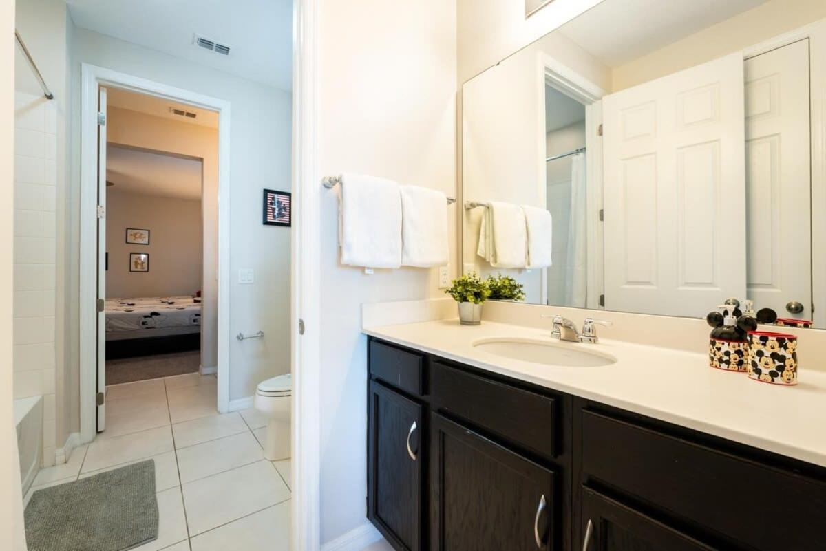 Gorgeous 7br W Pool Games Access Villa Kissimmee