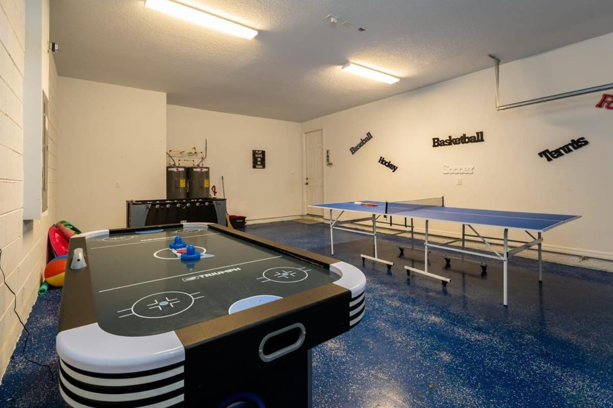 Gorgeous 7br W Pool Games Access