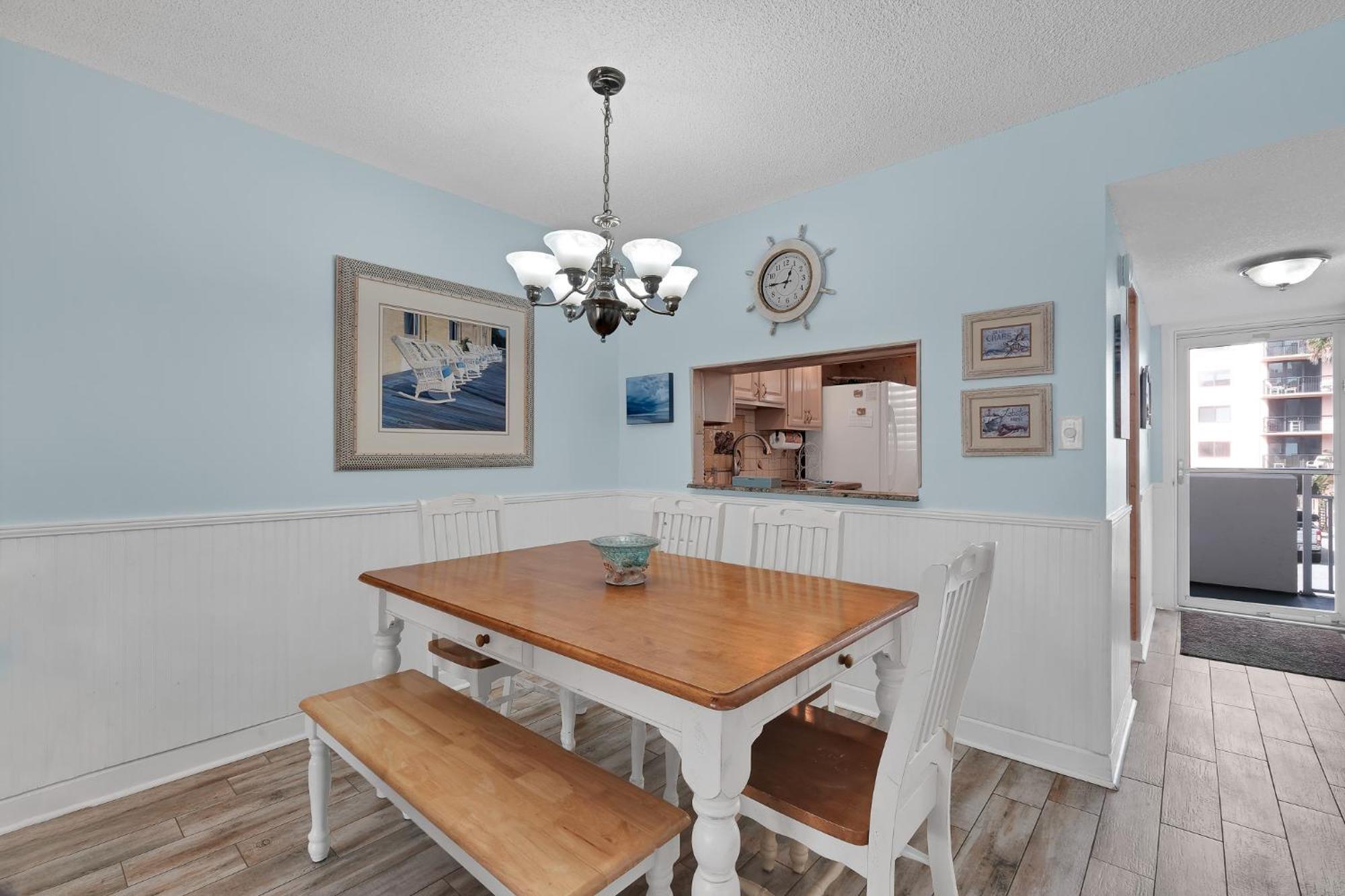 Holiday home Ocean View From Your Private Balcony With Direct Access To The No-drive Beach!
