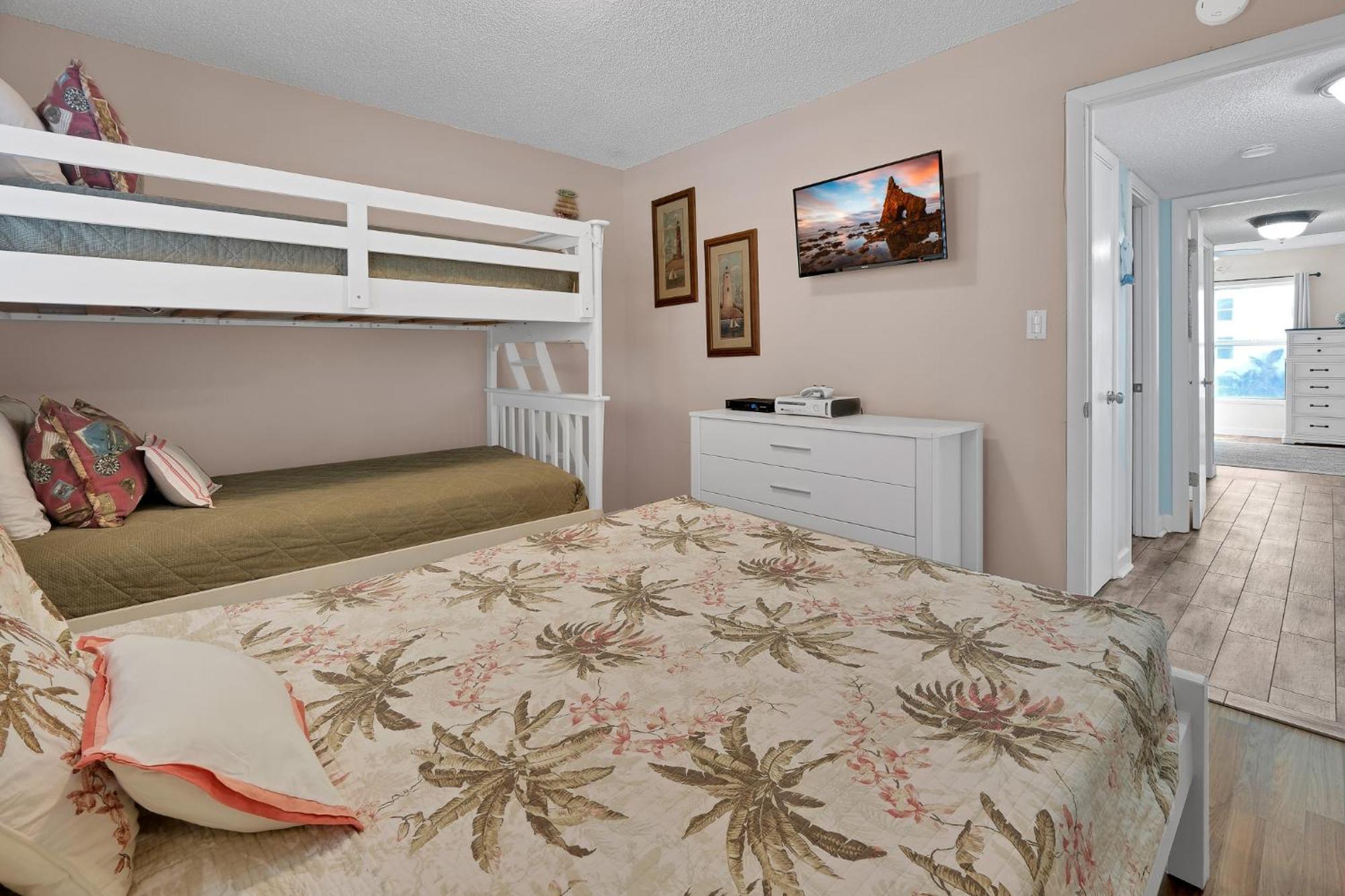 Ocean View From Your Private Balcony With Direct Access To The No-drive Beach! New Smyrna Beach