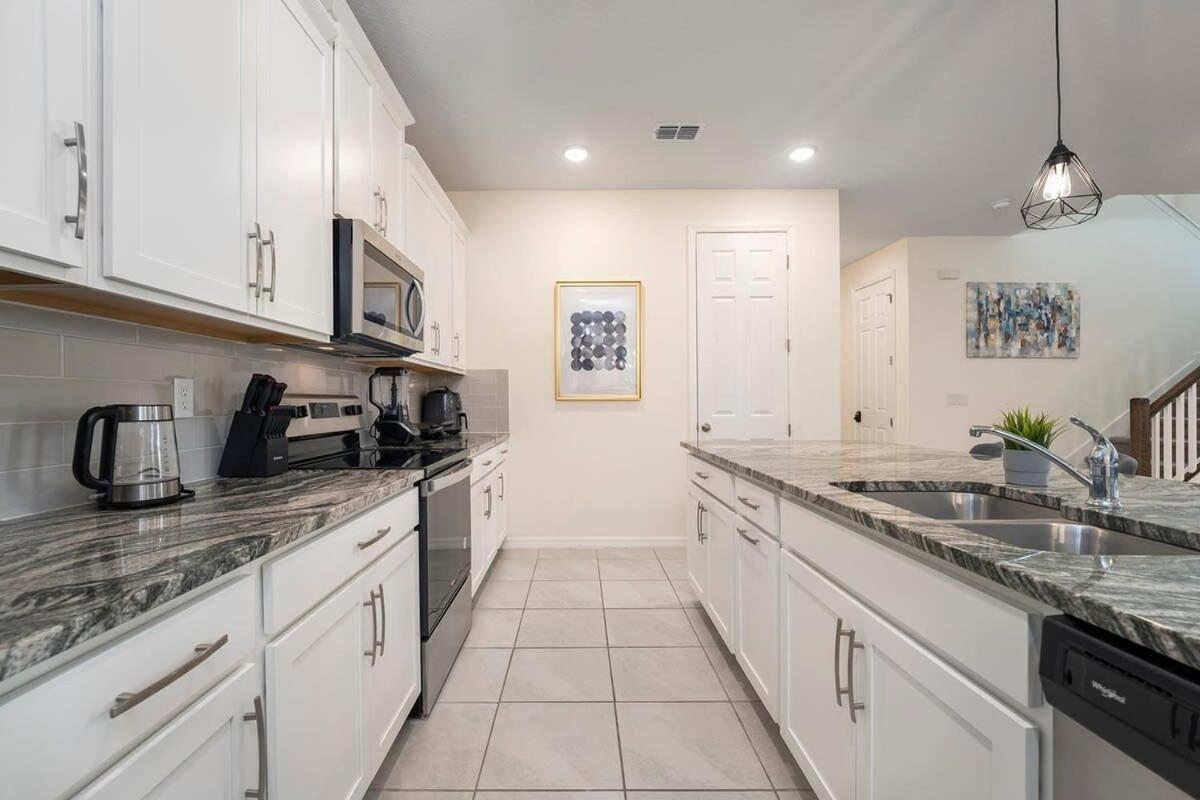 Exciting 6br By W Private Pool