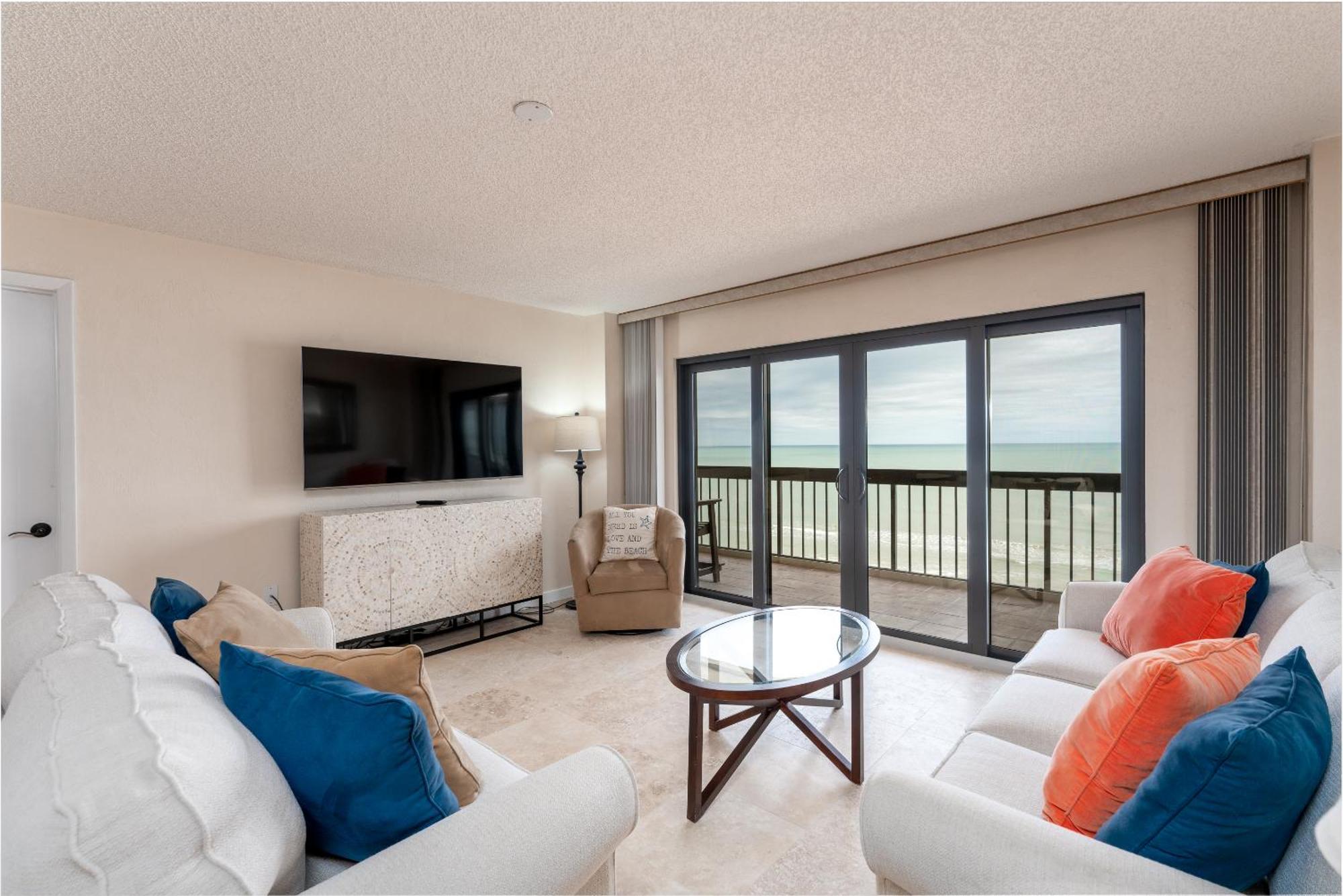 Luxury, Direct Oceanfront Unit And Balcony, Southeast Corner, Heated Pool, Garage Parking Holiday home *