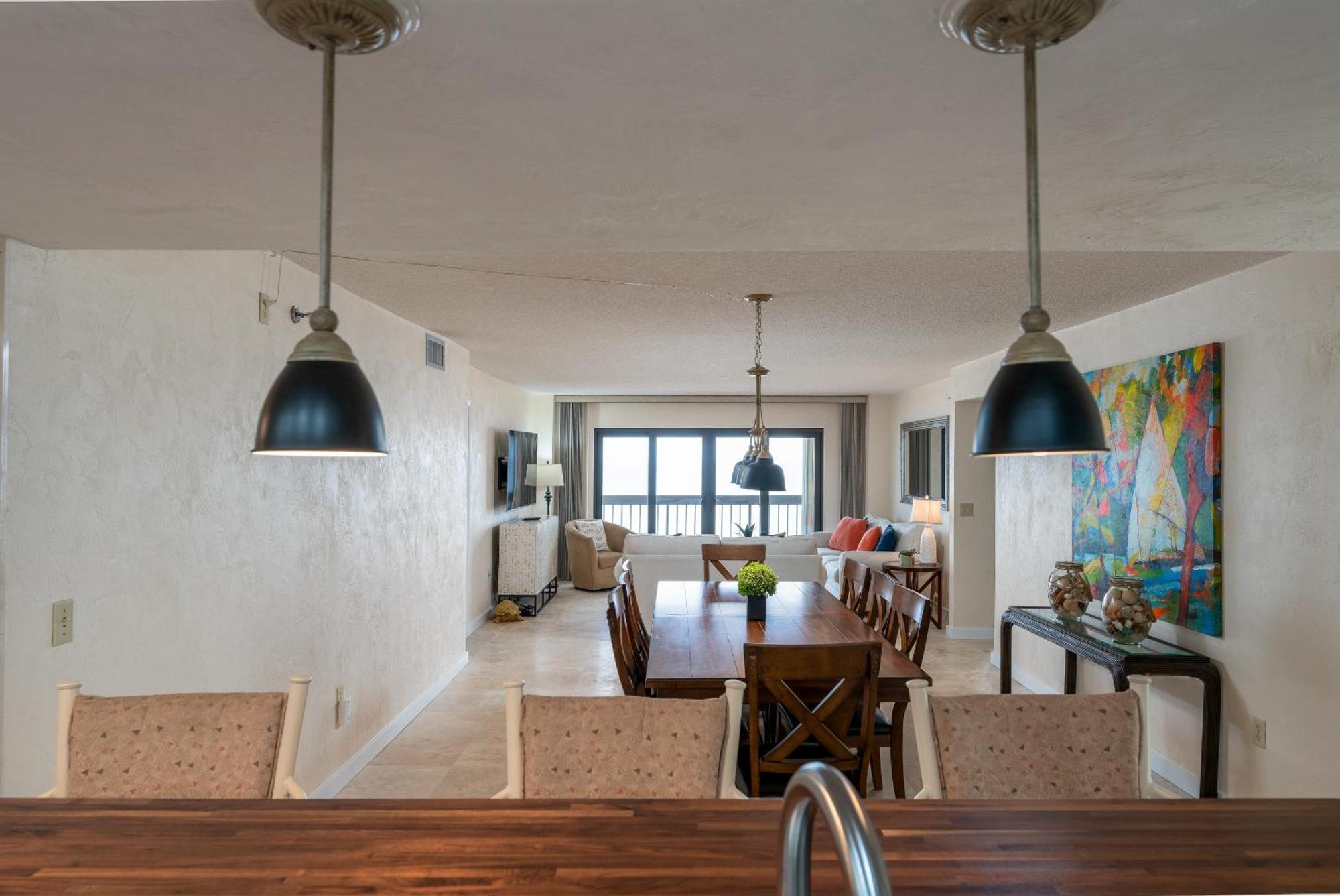 Luxury, Direct Oceanfront Unit And Balcony, Southeast Corner, Heated Pool, Garage Parking Holiday home