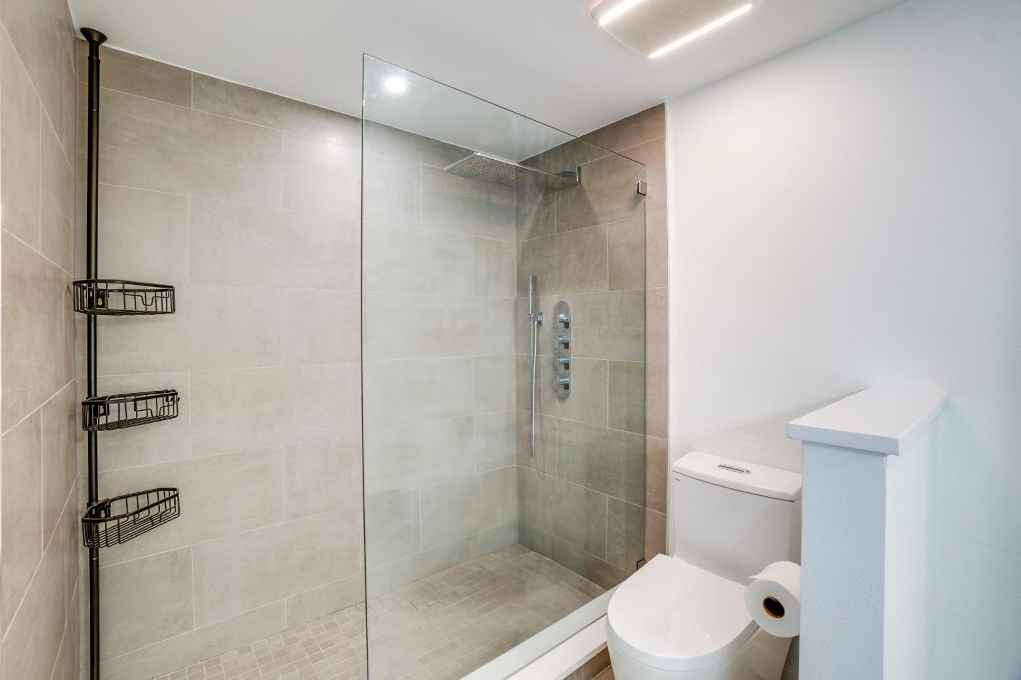 Bella Luna, 2 Bed And 2 Bath Beachfront * Bradenton Beach
