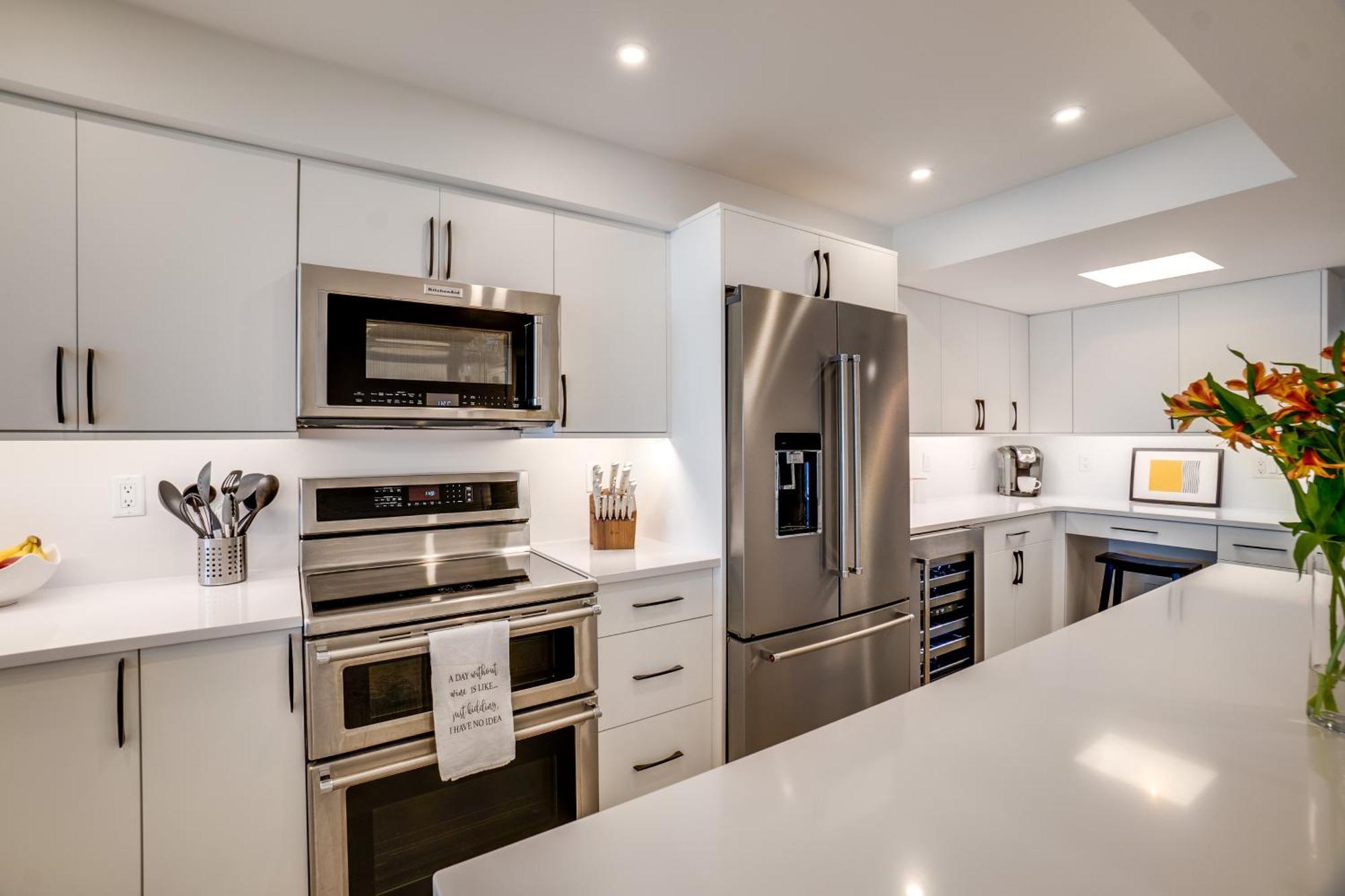 Bella Luna, 2 Bed And 2 Bath Beachfront Holiday home Bradenton Beach