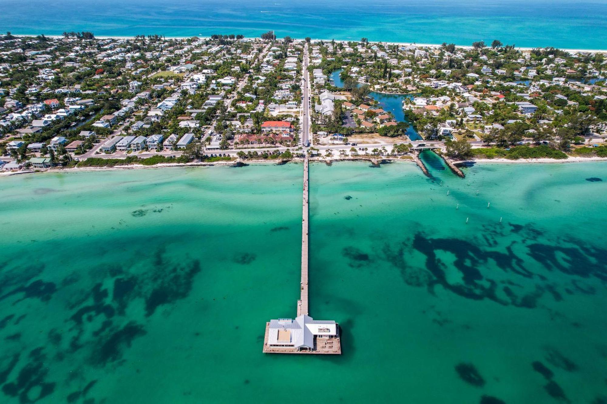 Bella Luna, 2 Bed And 2 Bath Beachfront Bradenton Beach