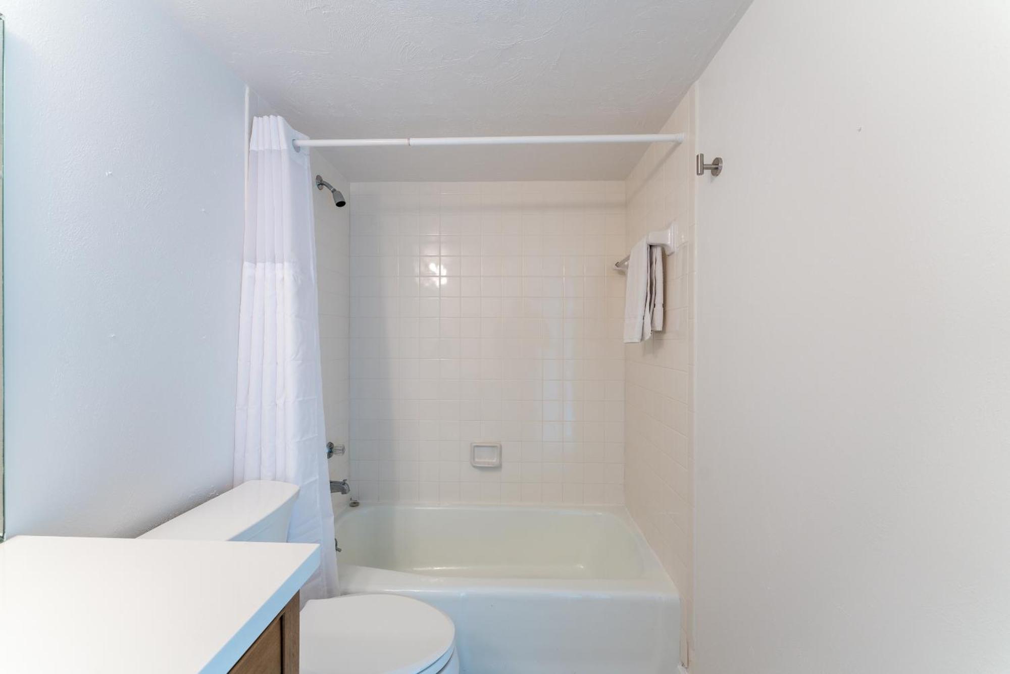 Luxury, Direct Oceanfront Unit And Balcony, Southeast Corner, Heated Pool, Garage Parking * Ormond Beach