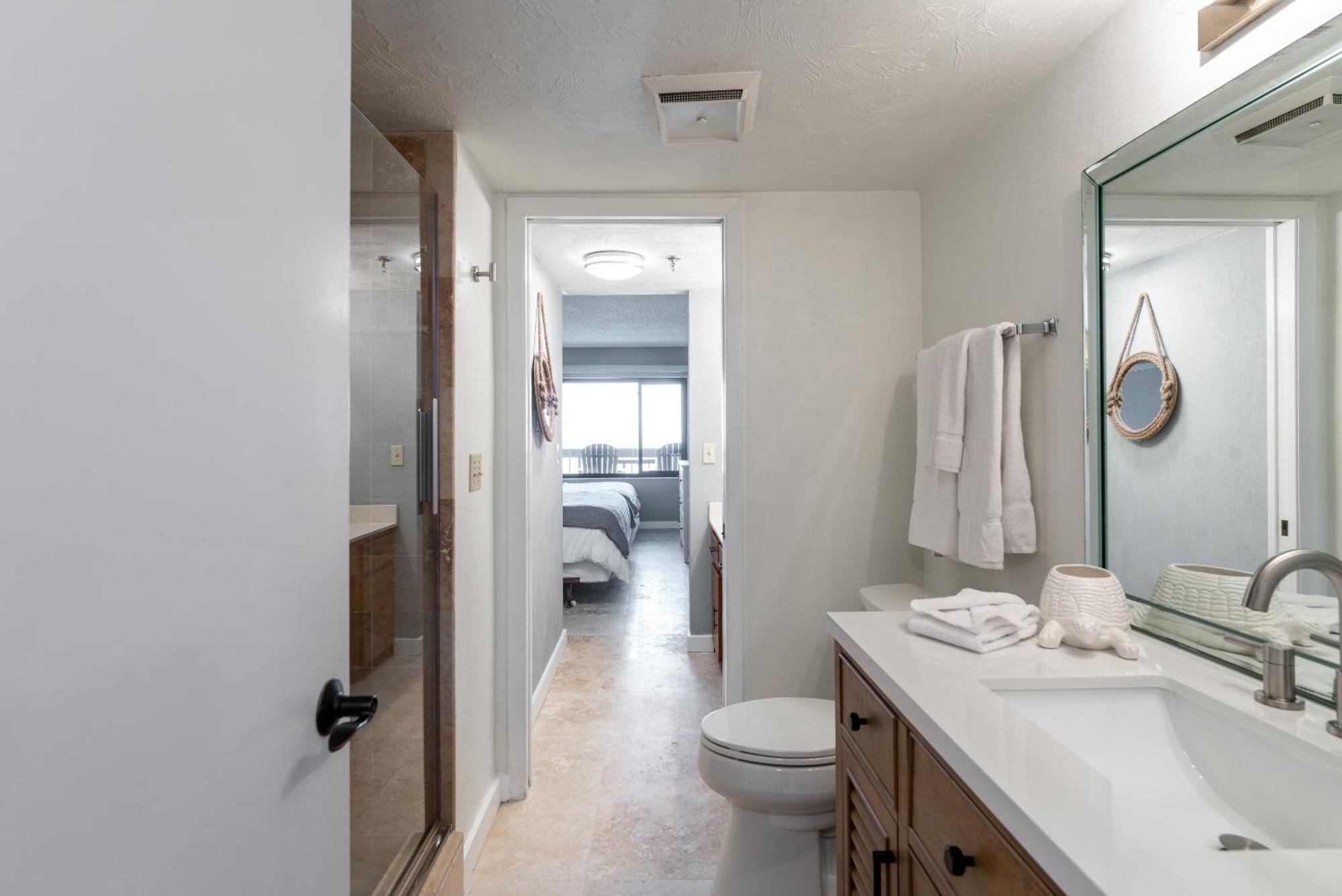 Luxury, Direct Oceanfront Unit And Balcony, Southeast Corner, Heated Pool, Garage Parking Ormond Beach