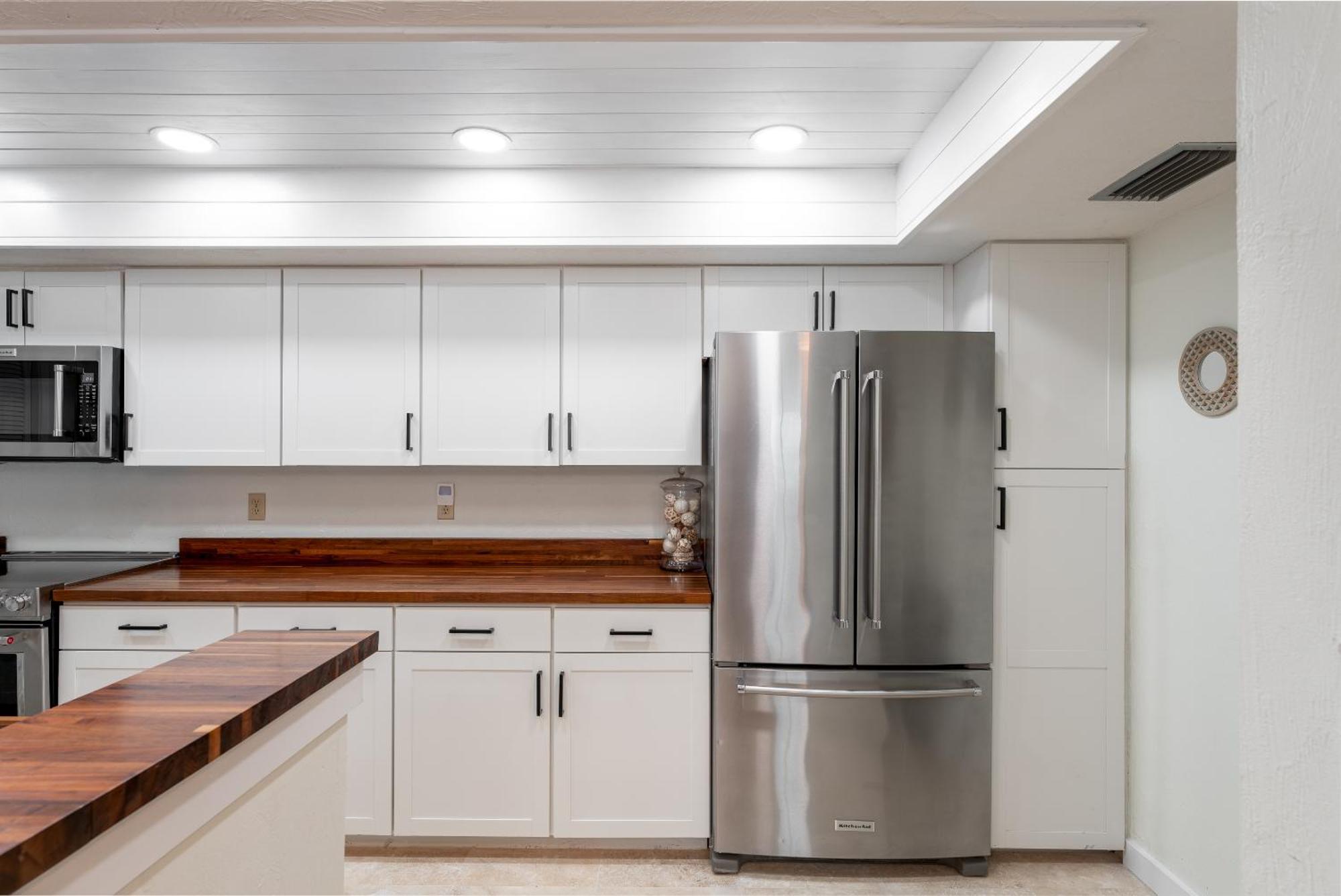 Luxury, Direct Oceanfront Unit And Balcony, Southeast Corner, Heated Pool, Garage Parking *